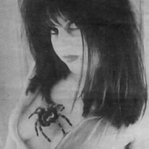 Meet your Posher, Oona